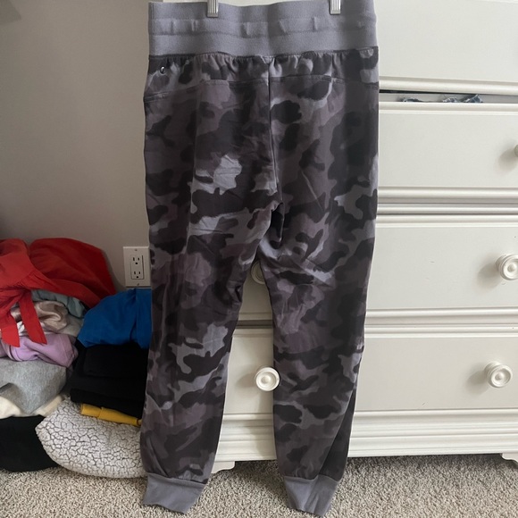 Zella Camouflage joggers - Picture 2 of 5